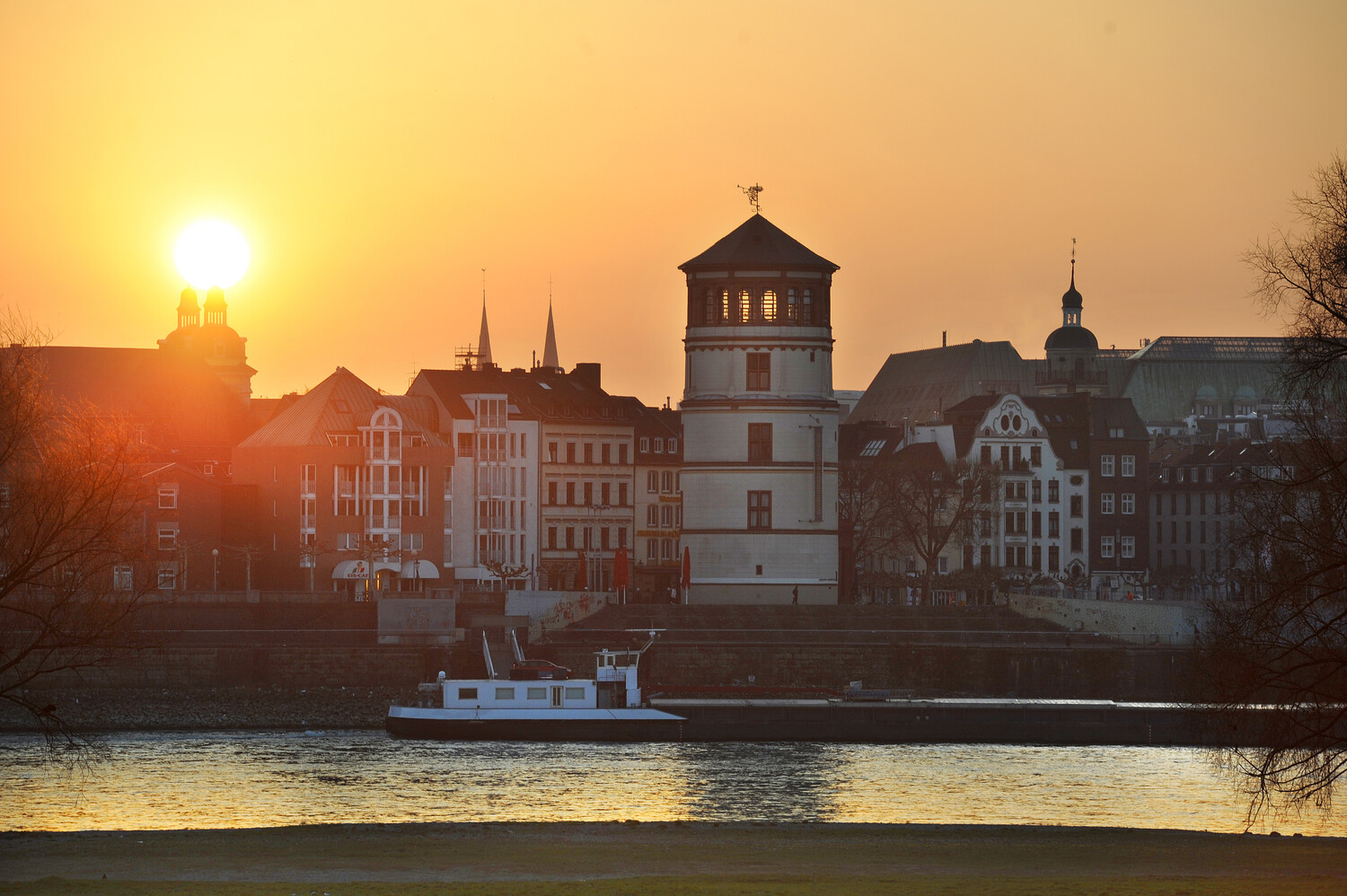 Düsseldorf-Feeling für Eure Video-Konferenzen