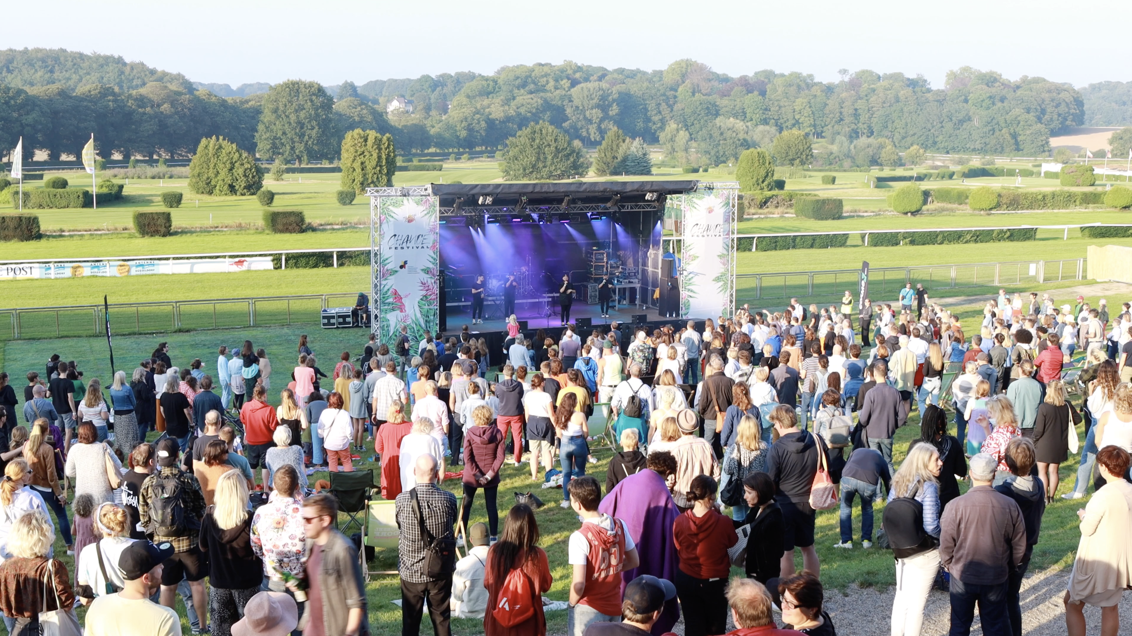 Die Held*innen hinter Düsseldorfs Sommerfestivals