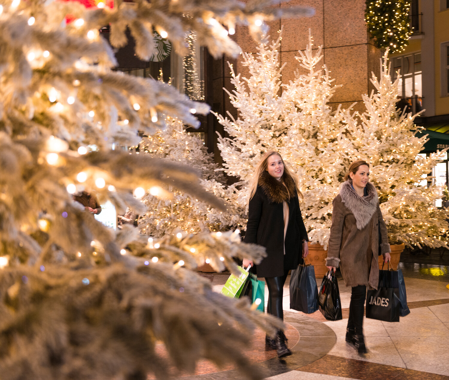Drei Straßen für ausgefallenes Weihnachtsshopping