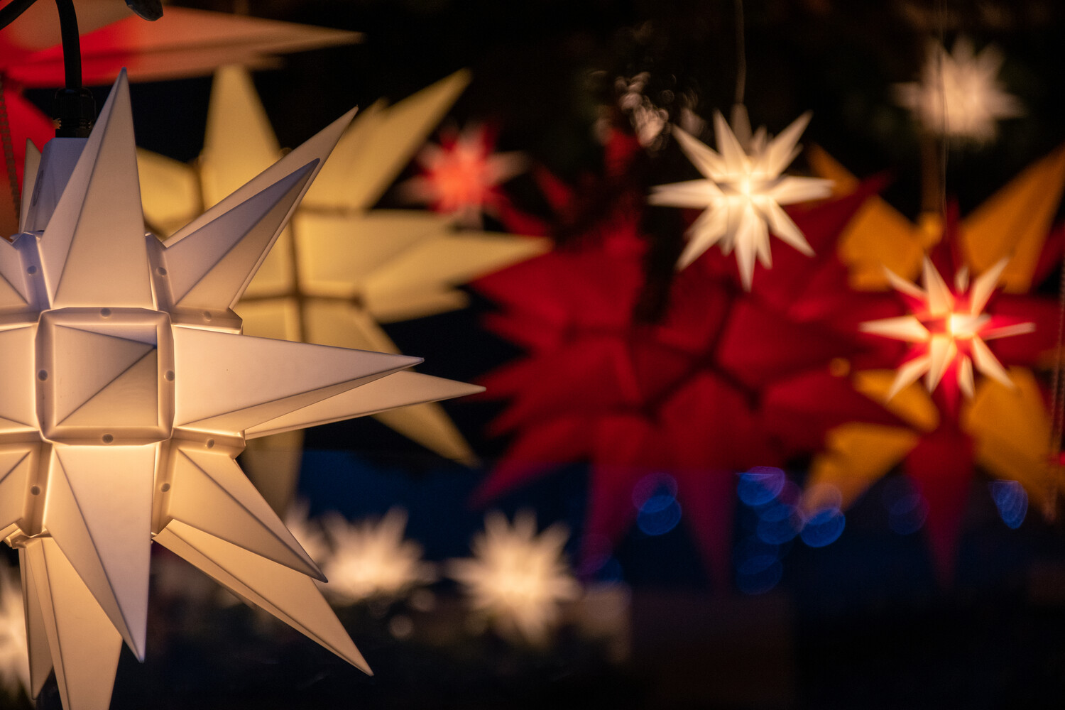 Vorfreude hoch drei. So kommt ihr in Weihnachtsstimmung!