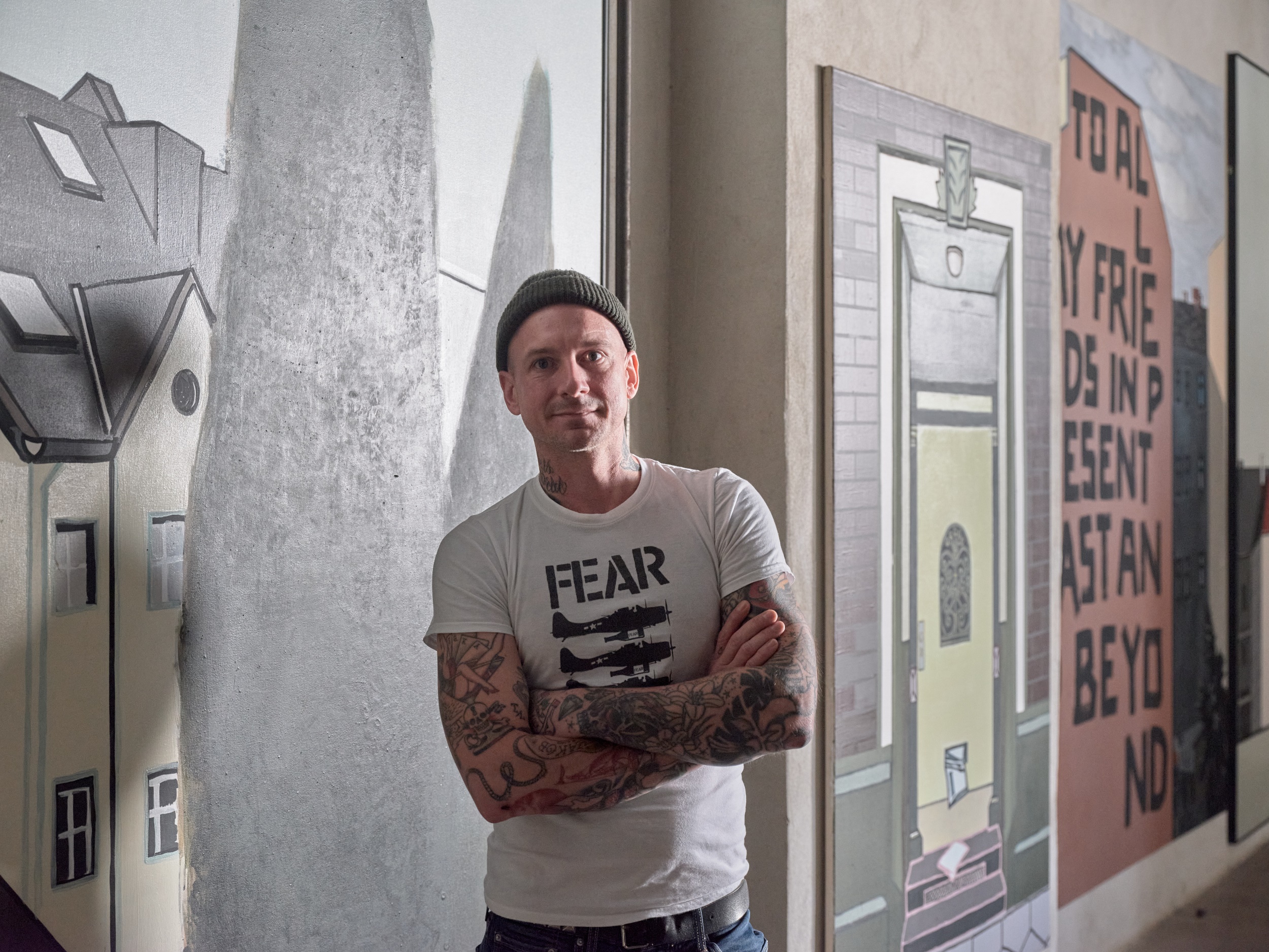 Im Namen der Rose – Tattoo Artist Till Pulpanek über klassische Tattoos, Formsprache & den Rhein