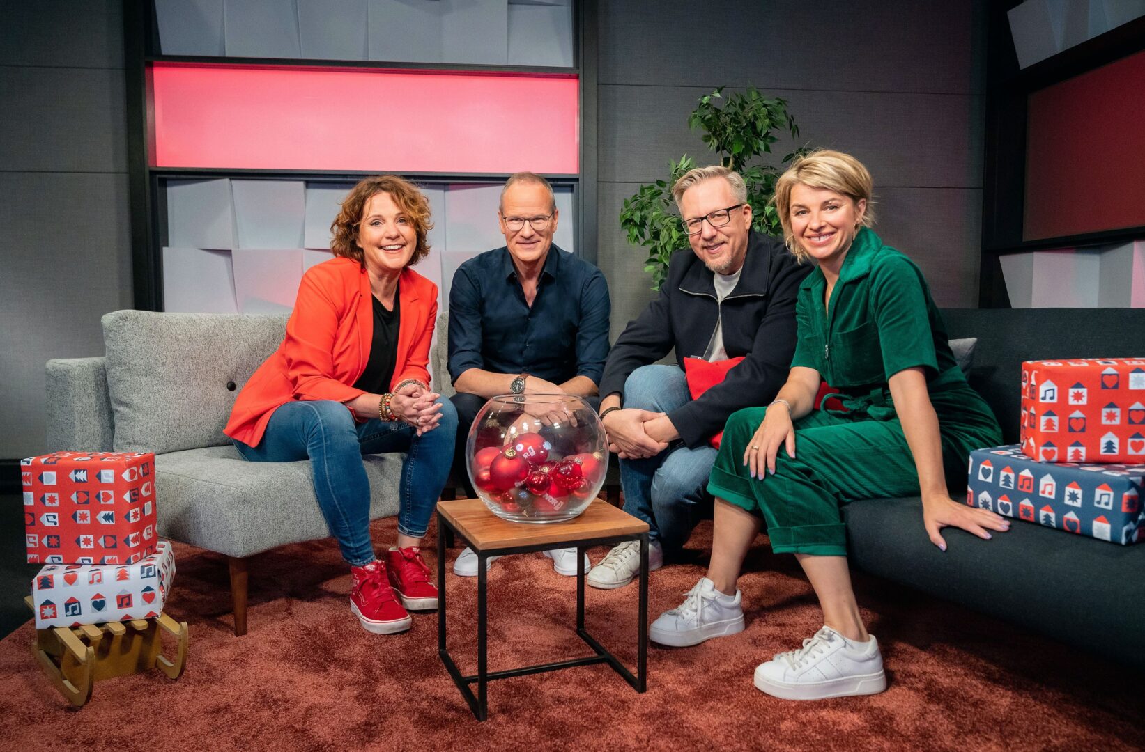 Das Moderator*innen-Team des WDR 2-Weihnachtswunders