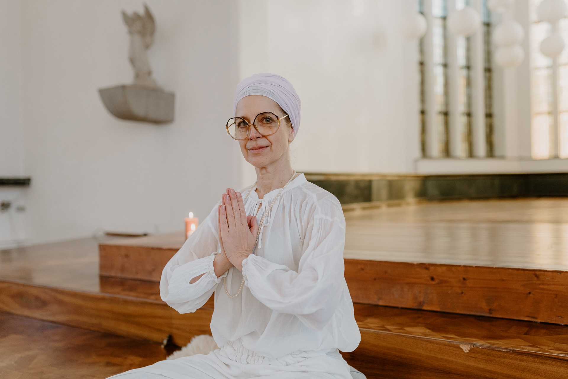 In Balance – Tina Jokisch, Kundalini Yogalehrerin und Geschäftsführerin bei Schwitzke & Partner
