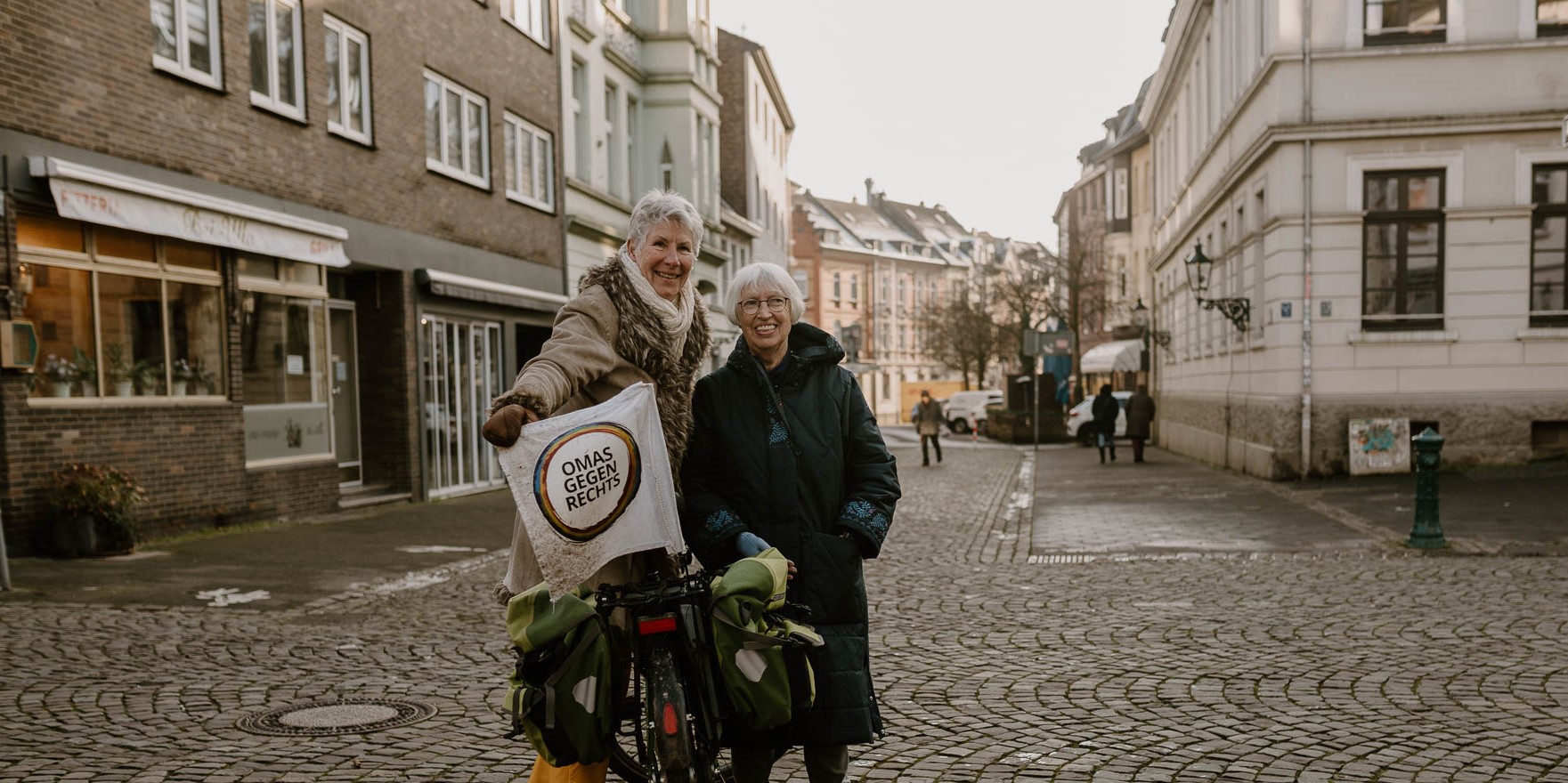 Omas gegen rechts – Eine Begegnung mit Sibylle Banach und Regina Hunke