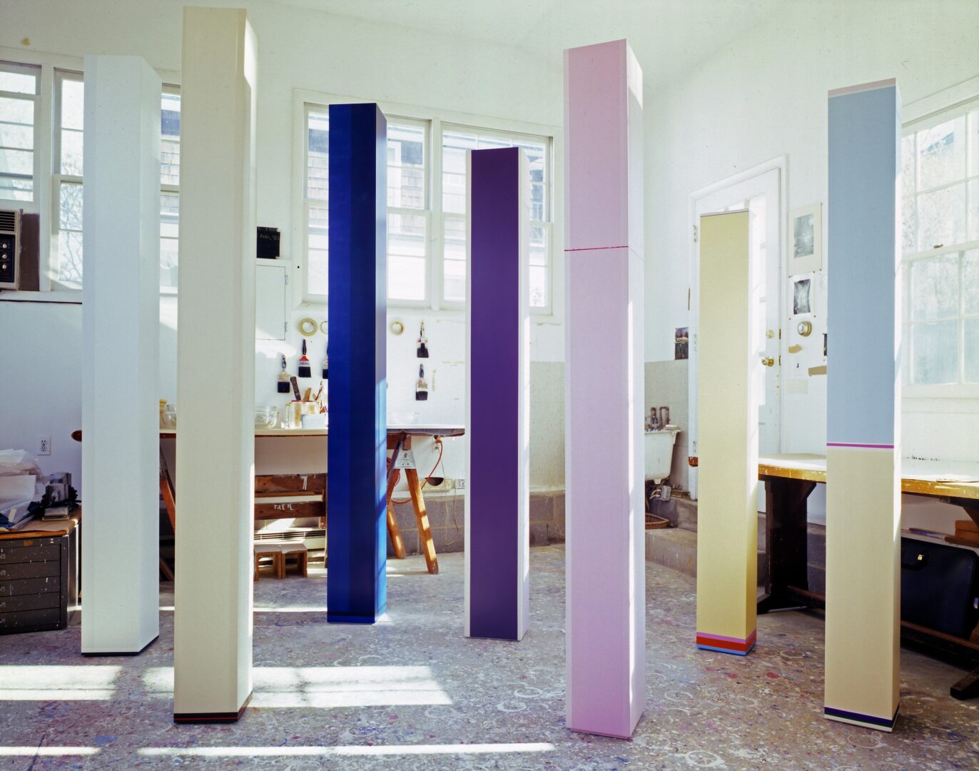 Foto des Studios von Anne Truitt in 1979. Es wird im Rahmen der aktuellen Anne Truitt-Ausstellung zu sehen sein. 